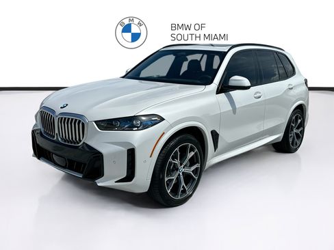 Used 2026 BMW X5 sDrive40i w/ M Sport Package RWD image 3