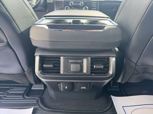 Used 2023 Ford F150 Lariat w/ Equipment Group 502A High image 28