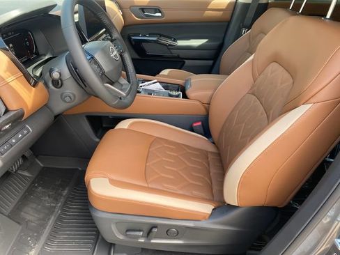 New 2026 Nissan Pathfinder Platinum w/ Cargo Package AWD/4WD image 10