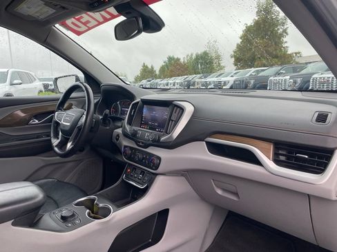 Used 2020 GMC Terrain SLE w/ Driver Convenience Package FWD image 30