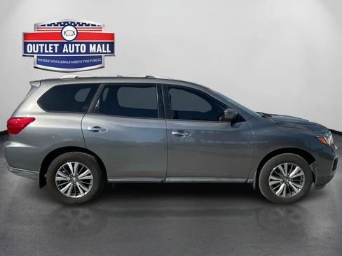 Used 2020 Nissan Pathfinder S FWD image 2