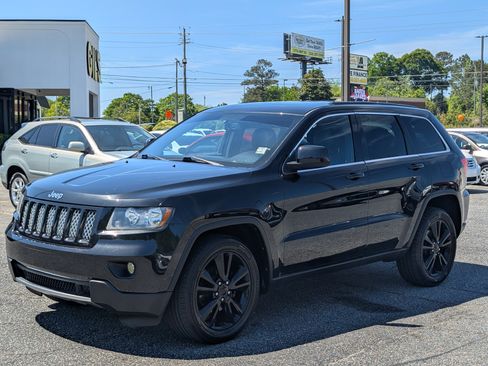 Used 2012 Jeep Grand Cherokee Altitude image 1