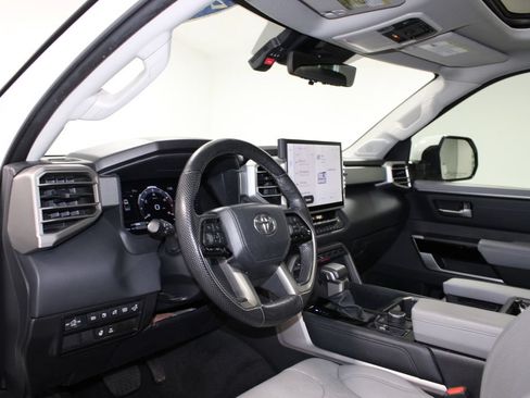 Used 2024 Toyota Tundra Limited AWD/4WD image 23