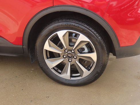 Used 2023 Ford Escape Platinum FWD image 18