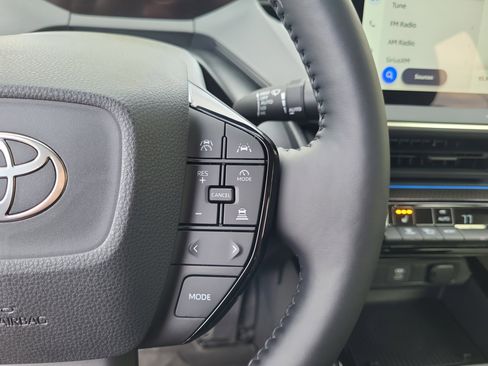 Certified 2025 Toyota Prius XLE image 15