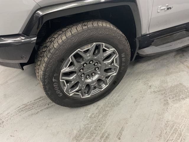 Used 2025 GMC Hummer EV 3X AWD/4WD image 4