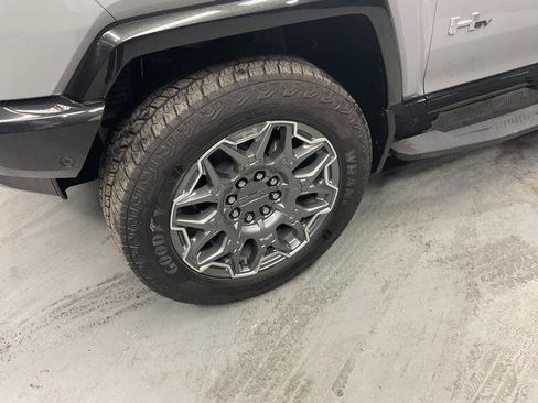 Used 2025 GMC Hummer EV 3X AWD/4WD image 4