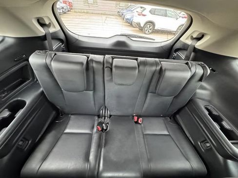 Used 2022 Subaru Ascent Limited AWD/4WD image 16