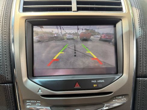 Used 2012 Lincoln MKX AWD image 19