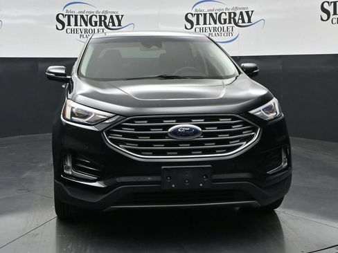 Used 2021 Ford Edge Titanium FWD image 2