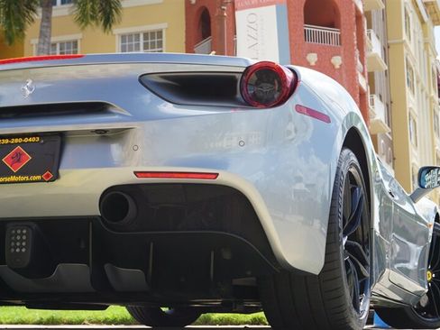 Used 2018 Ferrari 488 Spider RWD image 43