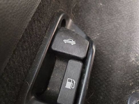 Used 2024 Toyota Corolla LE FWD image 25