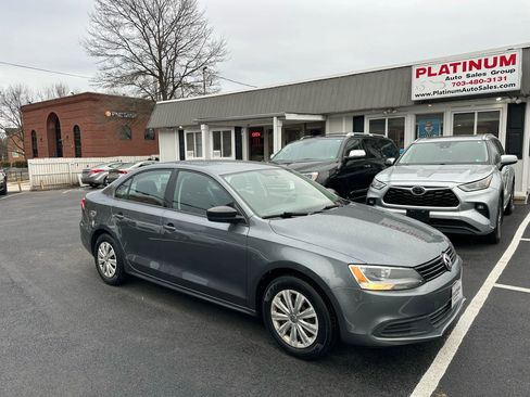 Used 2014 Volkswagen Jetta S image 1