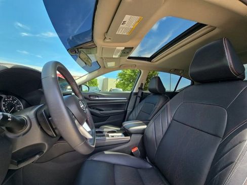 Used 2024 Nissan Altima 2.5 SR w/ SR Premium Package AWD/4WD image 7