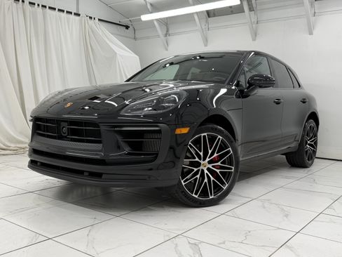 Used 2023 Porsche Macan S AWD/4WD image 7