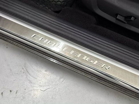 Used 2008 Dodge Challenger SRT8 image 21