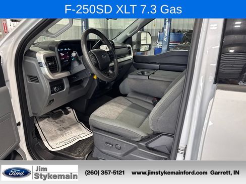 Used 2024 Ford F250 XLT AWD/4WD image 19