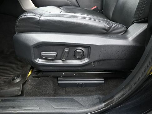 Used 2023 Toyota Tundra Limited image 13