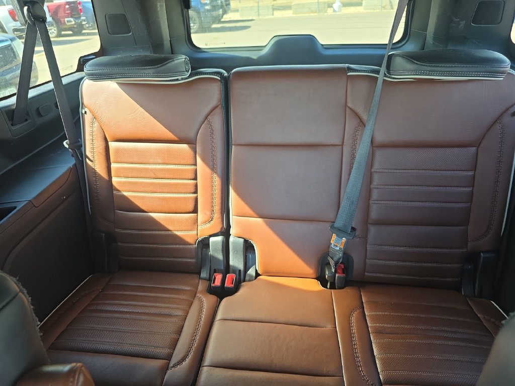 Used 2023 GMC Yukon XL Denali Ultimate AWD/4WD image 17