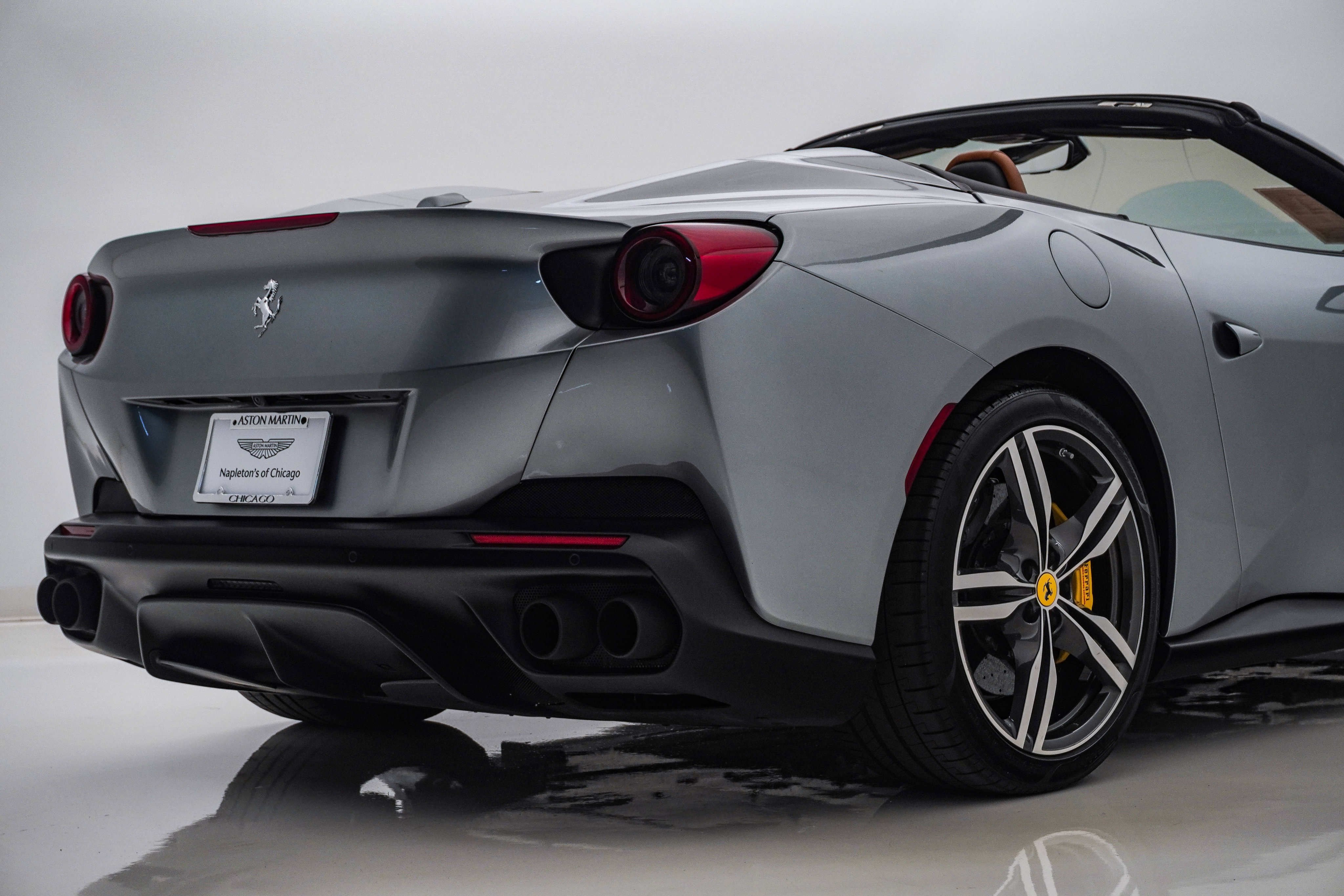 Used 2019 Ferrari Portofino RWD image 14