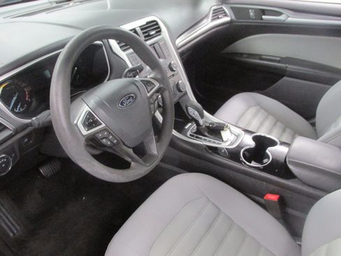 Used 2014 Ford Fusion S FWD image 20