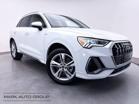 Used 2023 Audi Q3 2.0T Premium w/ Convenience Package AWD/4WD image 1