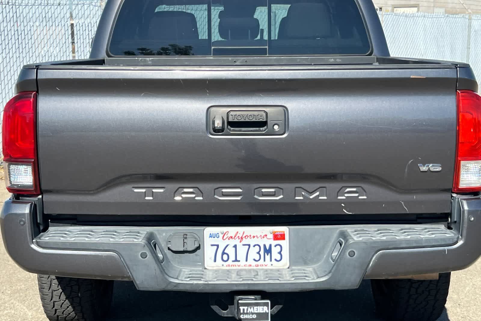 Used 2018 Toyota Tacoma TRD Sport w/ Technology Package AWD/4WD image 22