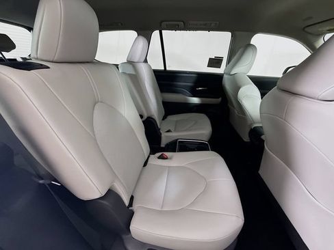 New 2026 Toyota Grand Highlander AWD image 27