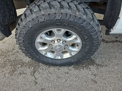 Used 2024 RAM 2500 Laramie image 12