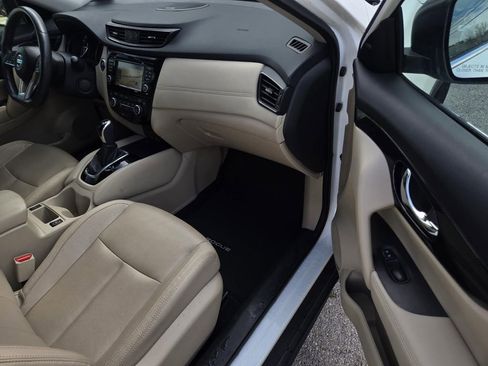 Used 2017 Nissan Rogue SL w/ SL Premium Package image 7