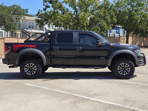 Used 2014 Ford F150 Raptor w/ Equipment Group 801A Luxury AWD/4WD image 2