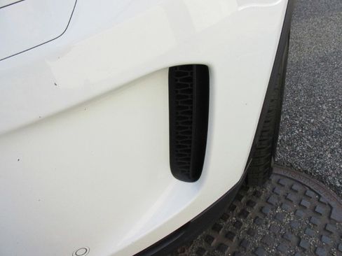 Used 2021 Land Rover Discovery Sport S image 25