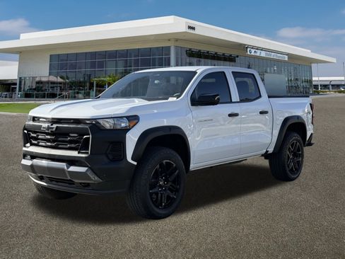Used 2024 Chevrolet Colorado Trail Boss w/ Technology Package image 5
