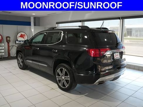 Used 2017 GMC Acadia Denali w/ Technology Package AWD/4WD image 4