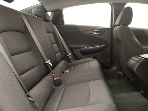 Used 2025 Chevrolet Malibu LS FWD image 19