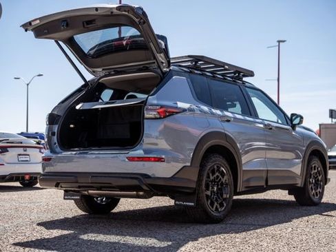 New 2026 Mitsubishi Outlander AWD image 5