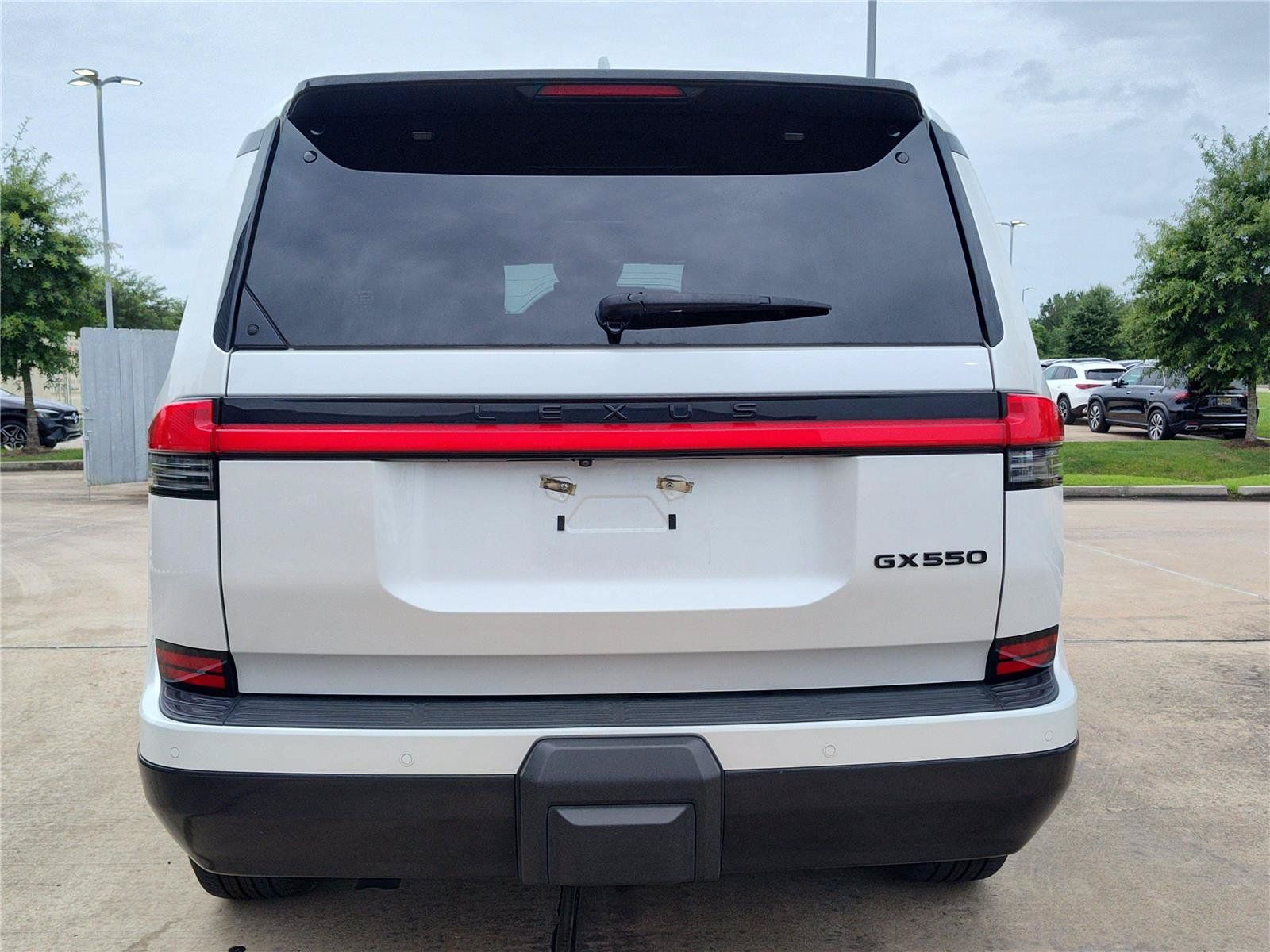 Used 2024 Lexus GX 550 w/ Accessory Package (Z1) AWD/4WD image 5