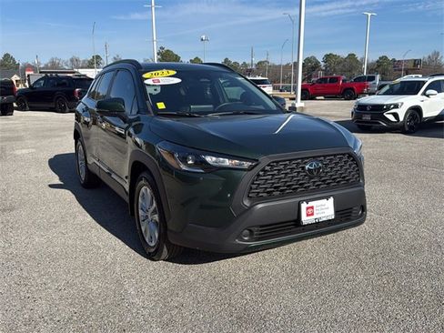 Certified 2023 Toyota Corolla Cross LE image 7