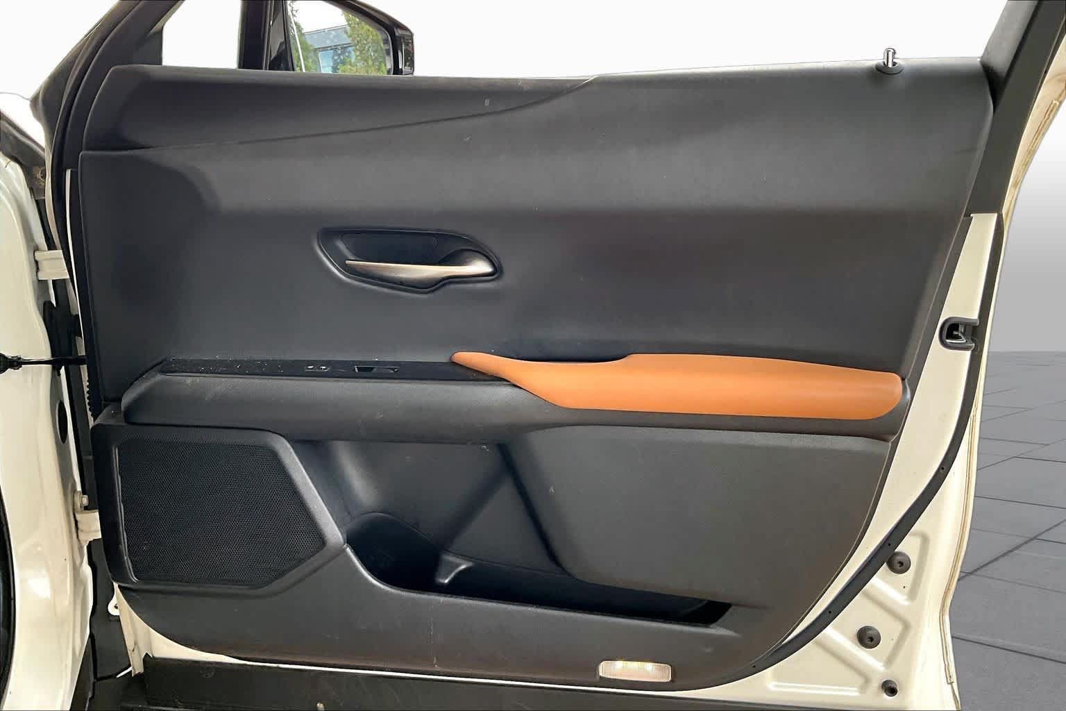 Used 2019 Lexus UX 200 FWD image 20