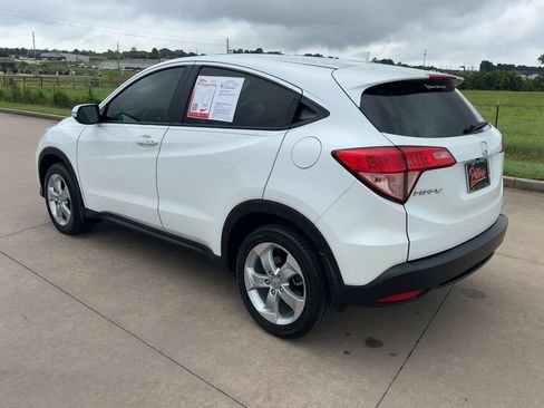 Used 2016 Honda HR-V EX image 7