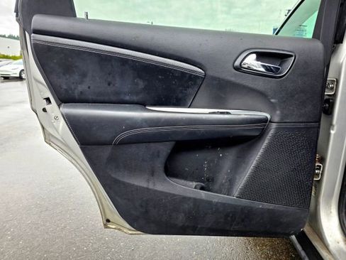 Used 2012 Dodge Journey R/T w/ Flexible Seating Group image 15