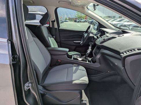 Used 2018 Ford Escape SE FWD image 31