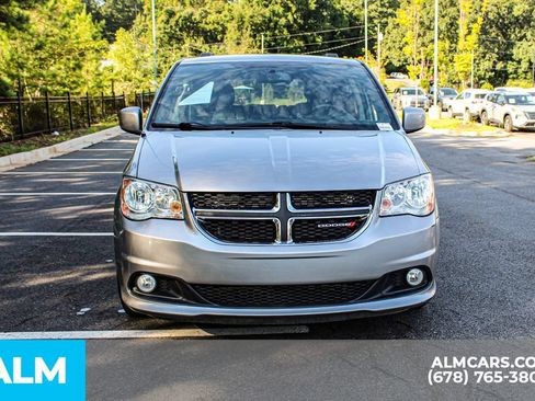 Used 2017 Dodge Grand Caravan SXT FWD image 9