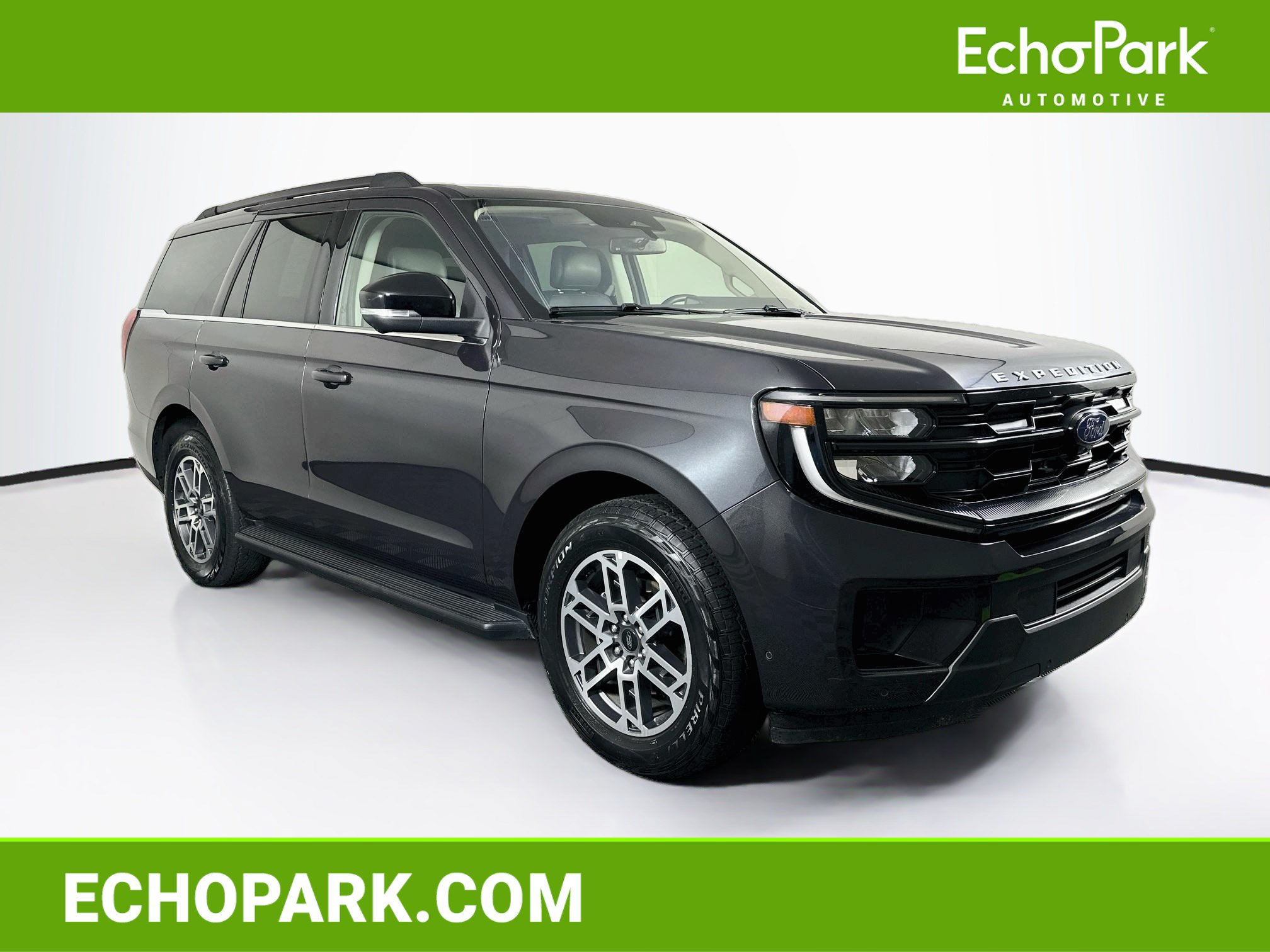 Used 2025 Ford Expedition Active AWD/4WD image 1