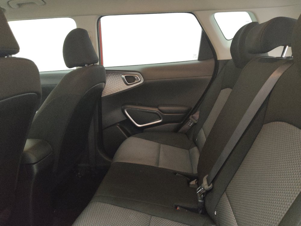 Used 2024 Kia Soul LX FWD image 18