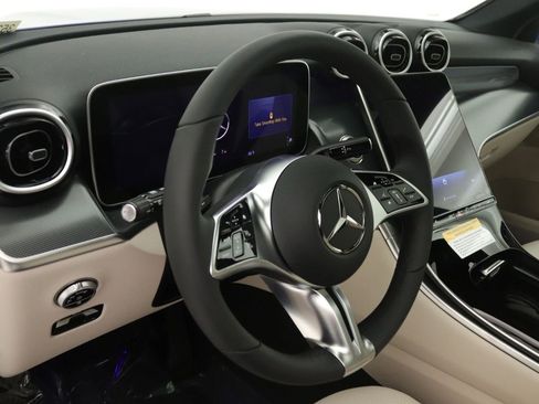 New 2026 Mercedes-Benz GLC 300 image 5