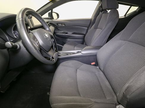 Used 2018 Toyota C-HR XLE FWD image 38