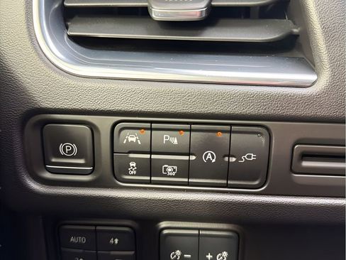 Used 2022 Chevrolet Tahoe RST w/ Luxury Package image 20