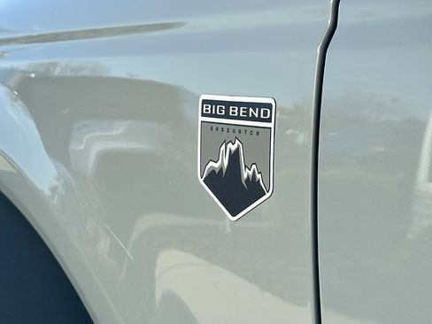 Used 2021 Ford Bronco Big Bend w/ Sasquatch Package image 11