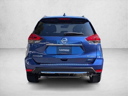 Used 2017 Nissan Rogue SL AWD/4WD image 7
